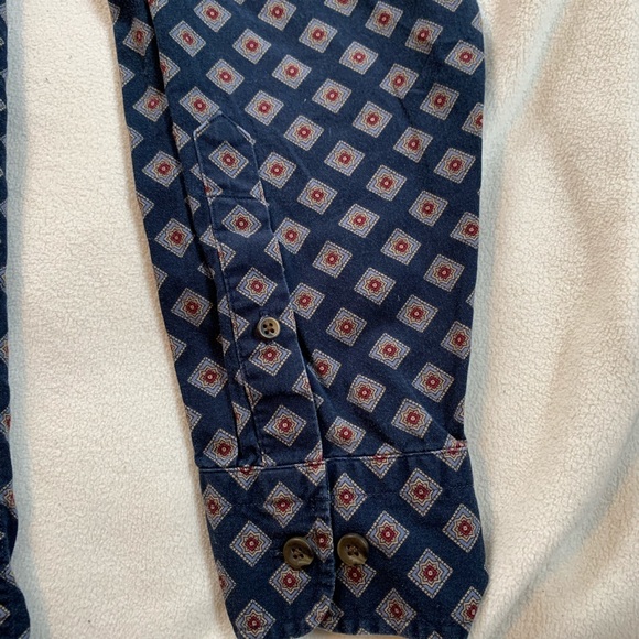 Men’s Button Up - Diamond Pattern Size M - Picture 3 of 4